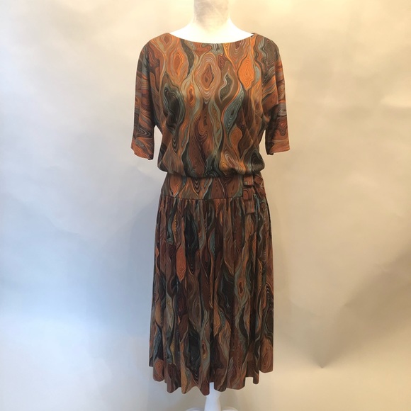 Vintage 1960βs Swirl Design Drop Waist Dress - Picture 2 of 3